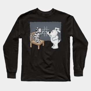 Cat and dog playing tic tac toe Long Sleeve T-Shirt